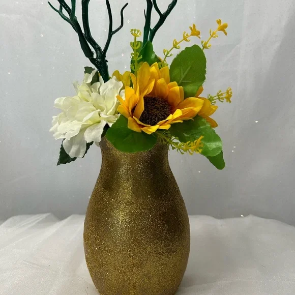 Centerpiece GOLD AND SUNFLOWER